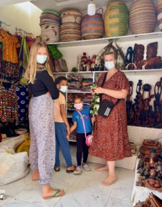 world schooling family Senegal souvenirs